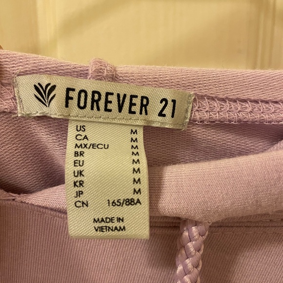 Forever 21 Lavendar purple cropped hoodie - Picture 2 of 2